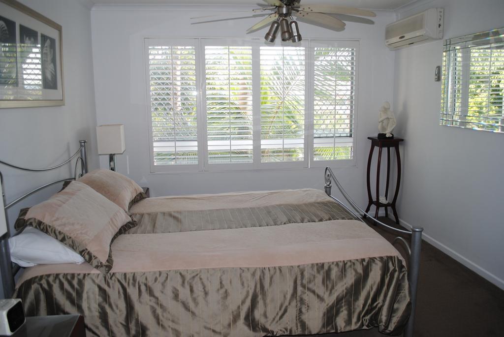 Surfside On The Beach Buddina Exterior foto