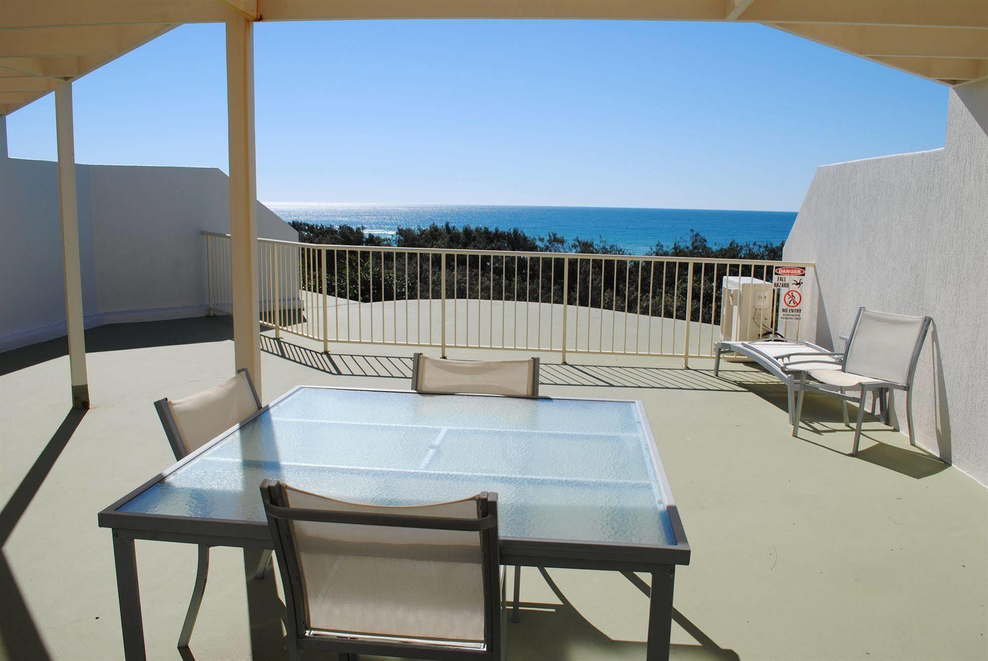 Surfside On The Beach Buddina Exterior foto