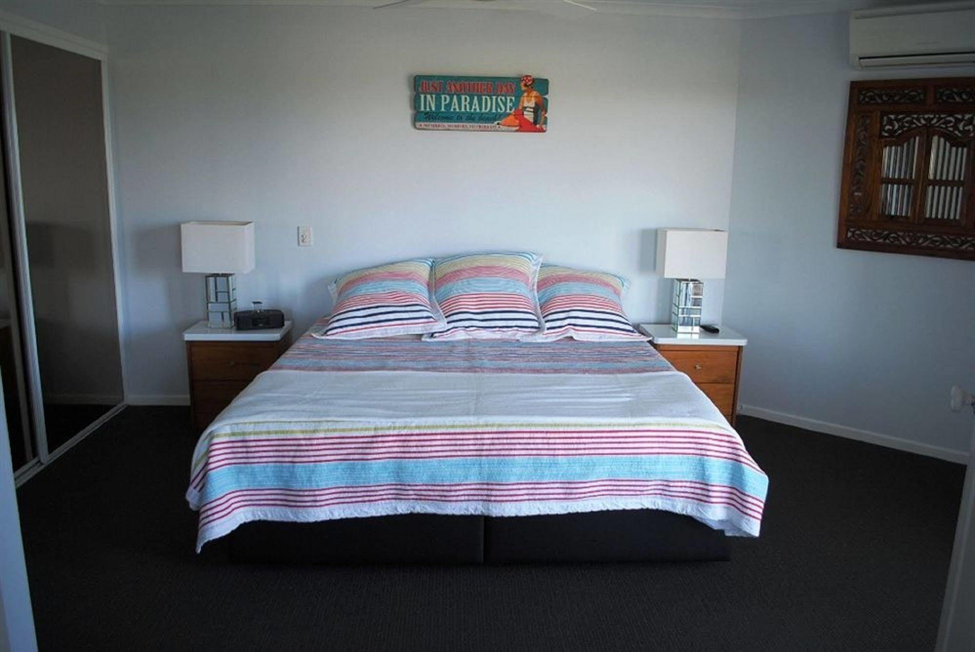 Surfside On The Beach Buddina Exterior foto
