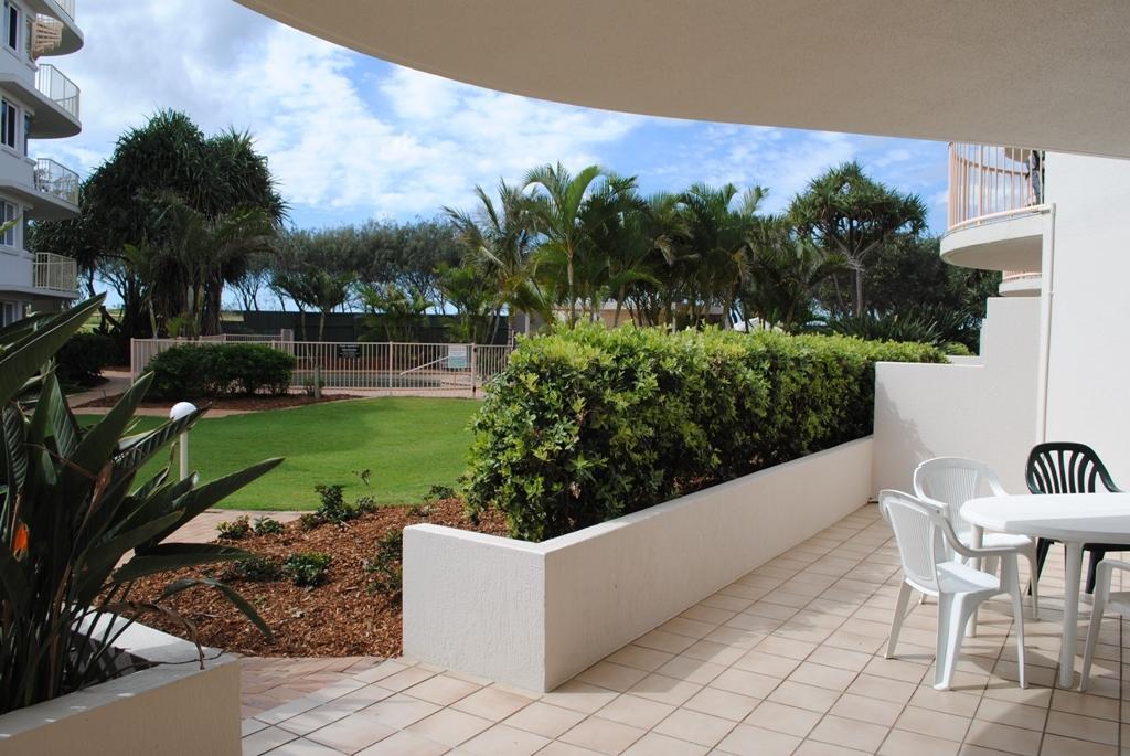 Surfside On The Beach Buddina Exterior foto